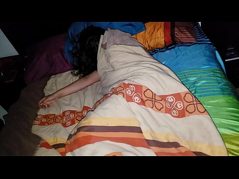 ❤️ Stepson berating a sua jovem madrasta enquanto ela dorme. ❤❌ Sexo superior em porno pt.dewporn.ru ️❤